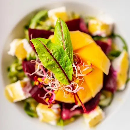 Doslonce Wellnes & Farm Hotel