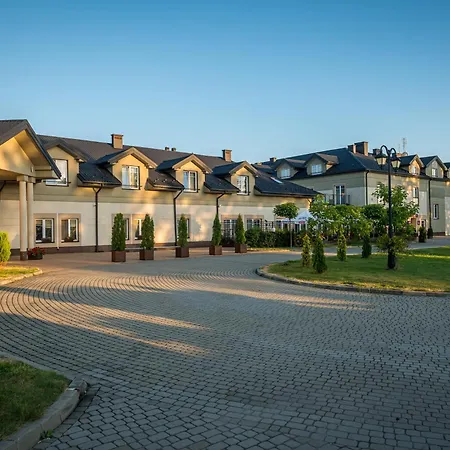 Doslonce Wellnes & Farm Hotel 4*