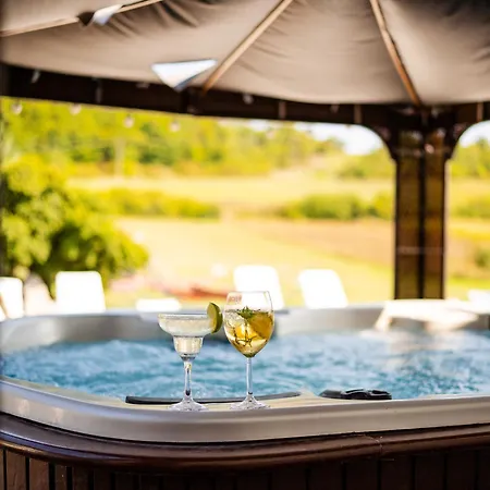 Doslonce Wellnes & Farm 4*