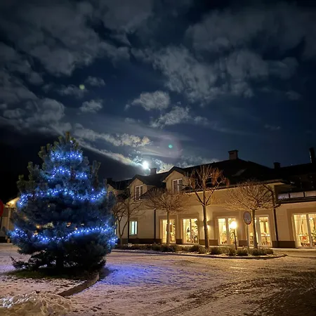 Doslonce Wellnes & Farm Hotel