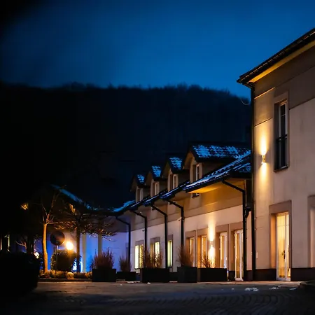 Doslonce Wellnes & Farm Hotel 4*