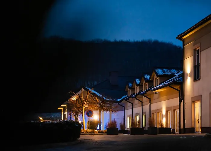 Doslonce Wellnes & Farm Hotel